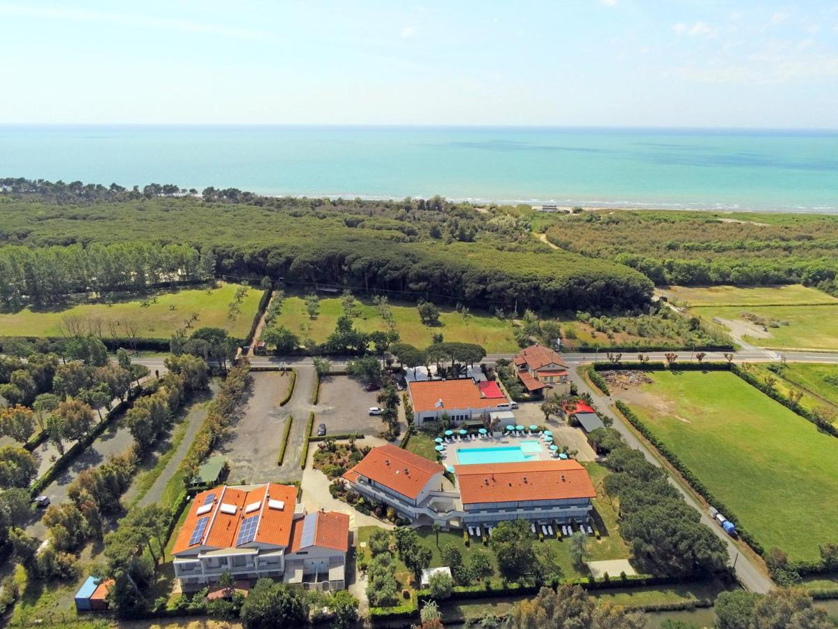 Apartments In Residence In Vada With Swimming Pool 450 Meters From The Sea Екстериор снимка